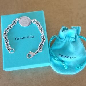Return to Tiffany bracelet with pouch and box